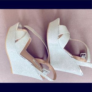 Nina Crystal Wedges 💋‼️